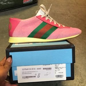 Gucci pink sneakers . Size 7